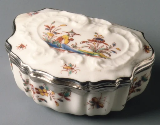 Snuffbox