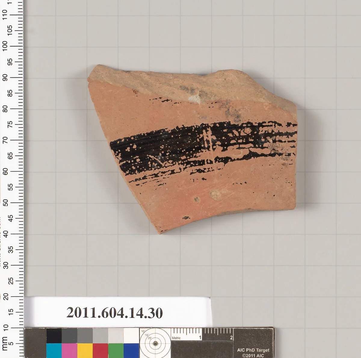 Terracotta fragment of an undetermined closed shape — Unknown