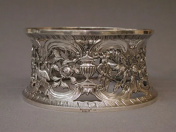 Dish ring — Edmond Johnson