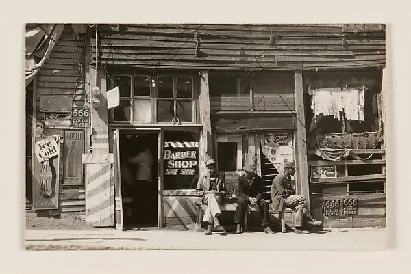 Mississippi Town, Negro Quarter — Walker Evans