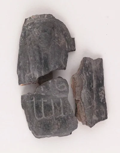 Vase fragment