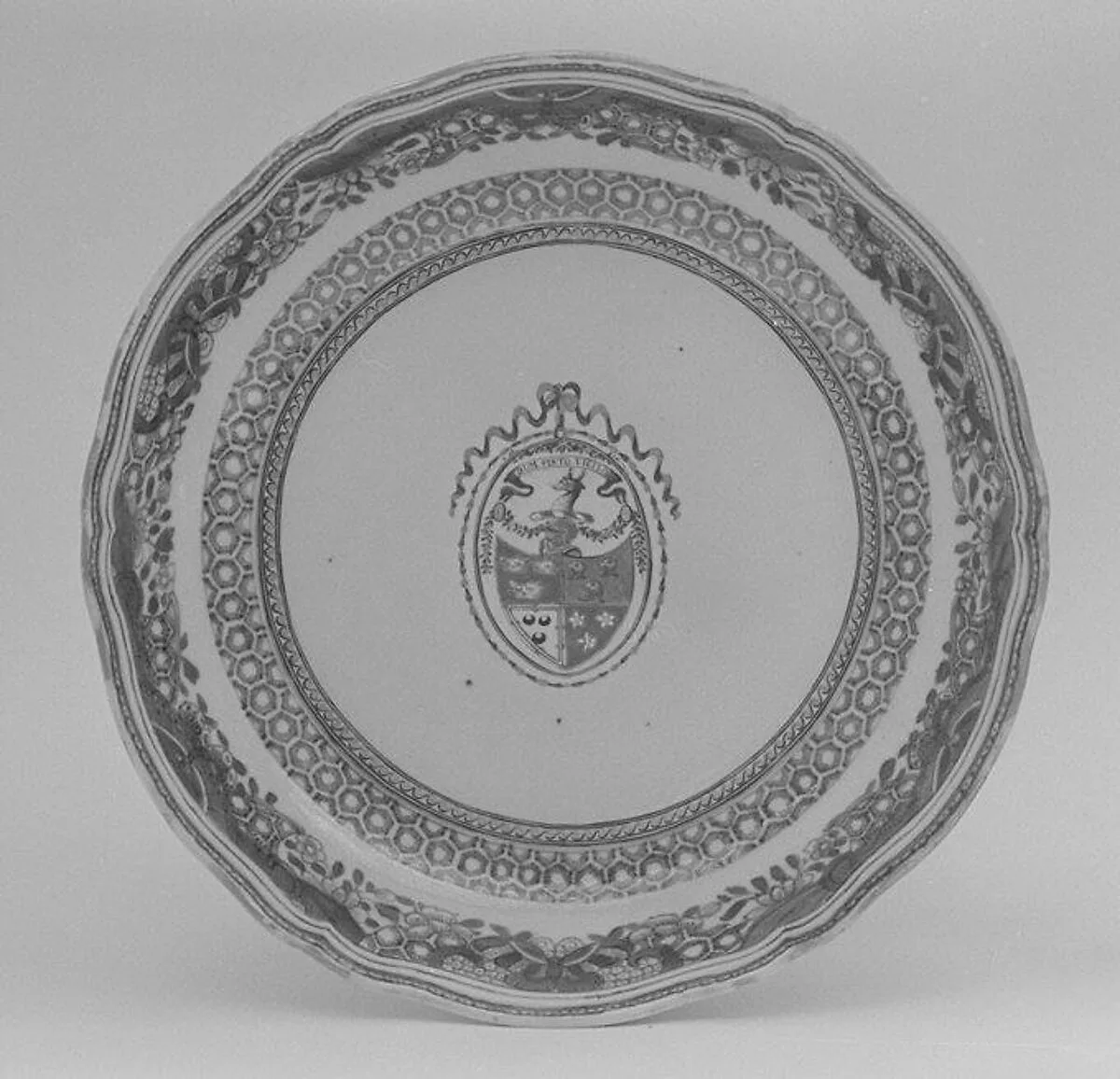 Deep dish (part of a service) — Unknown