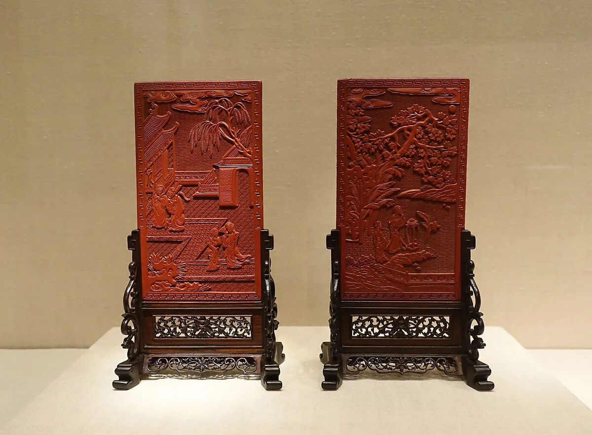 清 剔紅西廂故事圖插屏一對|Pair of screens with scenes from Romance of the West Chamber — Unknown