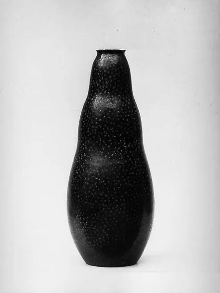 Vase — Jean Dunand
