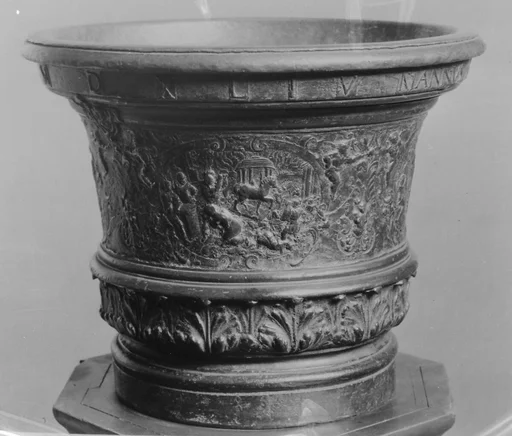 Sixteenth-century-style mortar