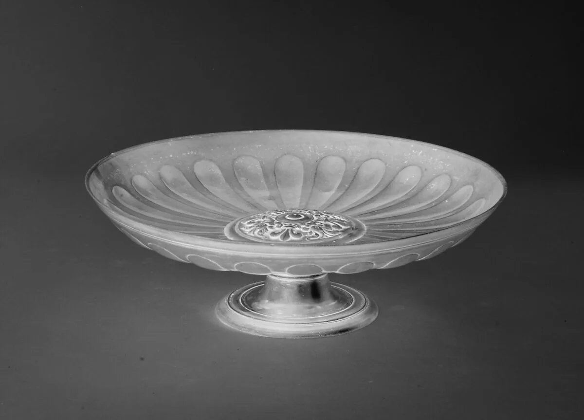Salver on pedestal foot — Unknown