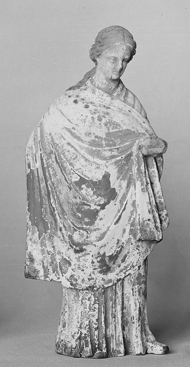 Terracotta statuette of a woman — Unknown