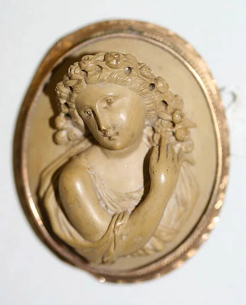 Brooch — Unknown