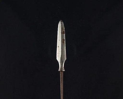 Arrowhead (<i>Yanone</i>)