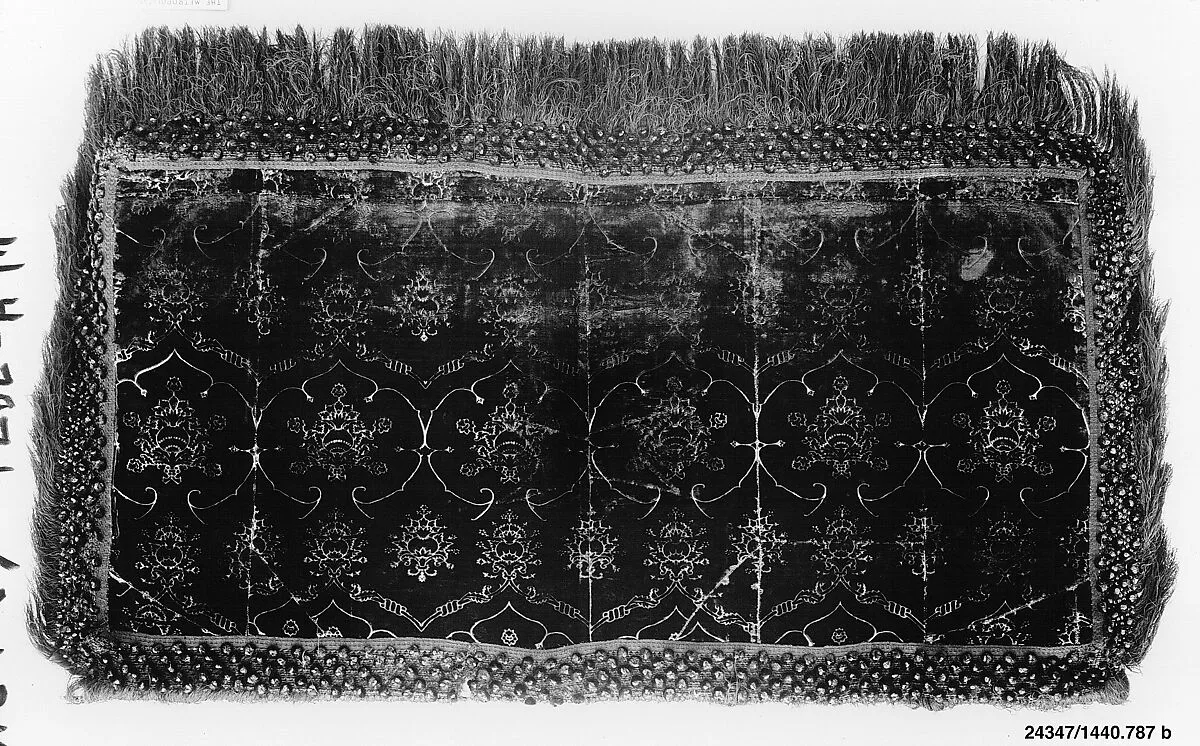 Table cover — Unknown