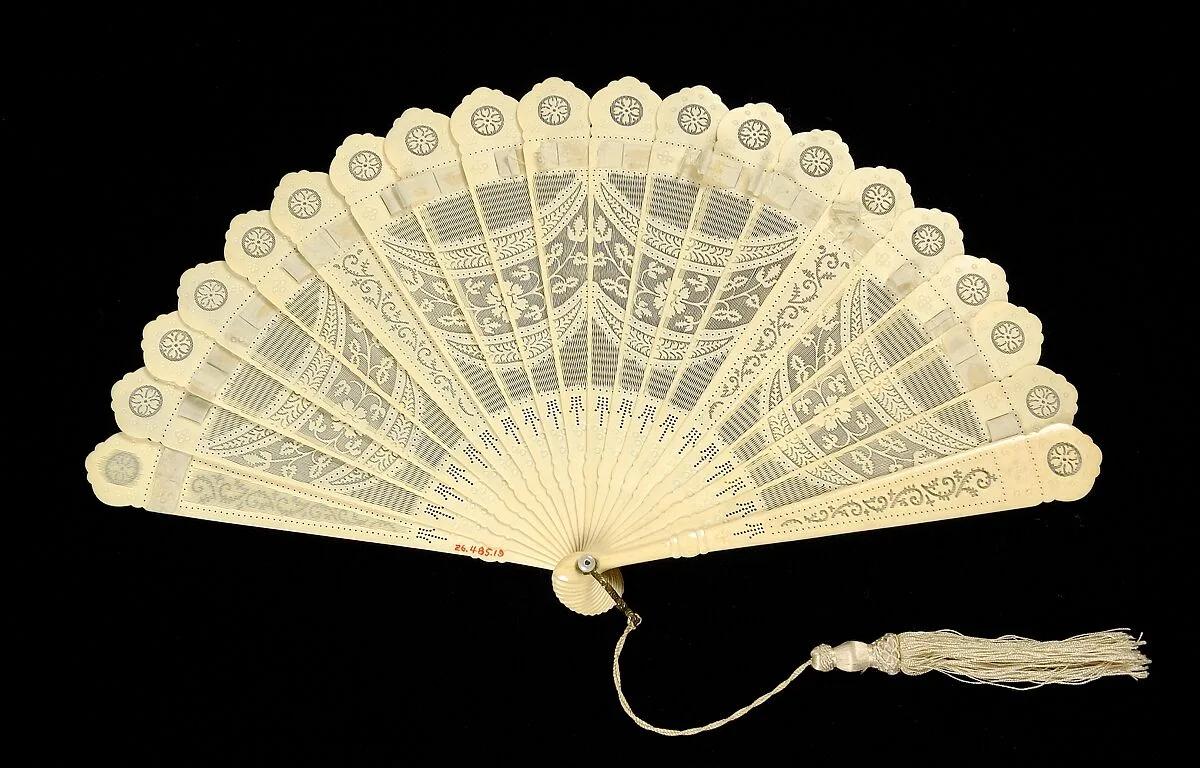 Brisé fan — Unknown