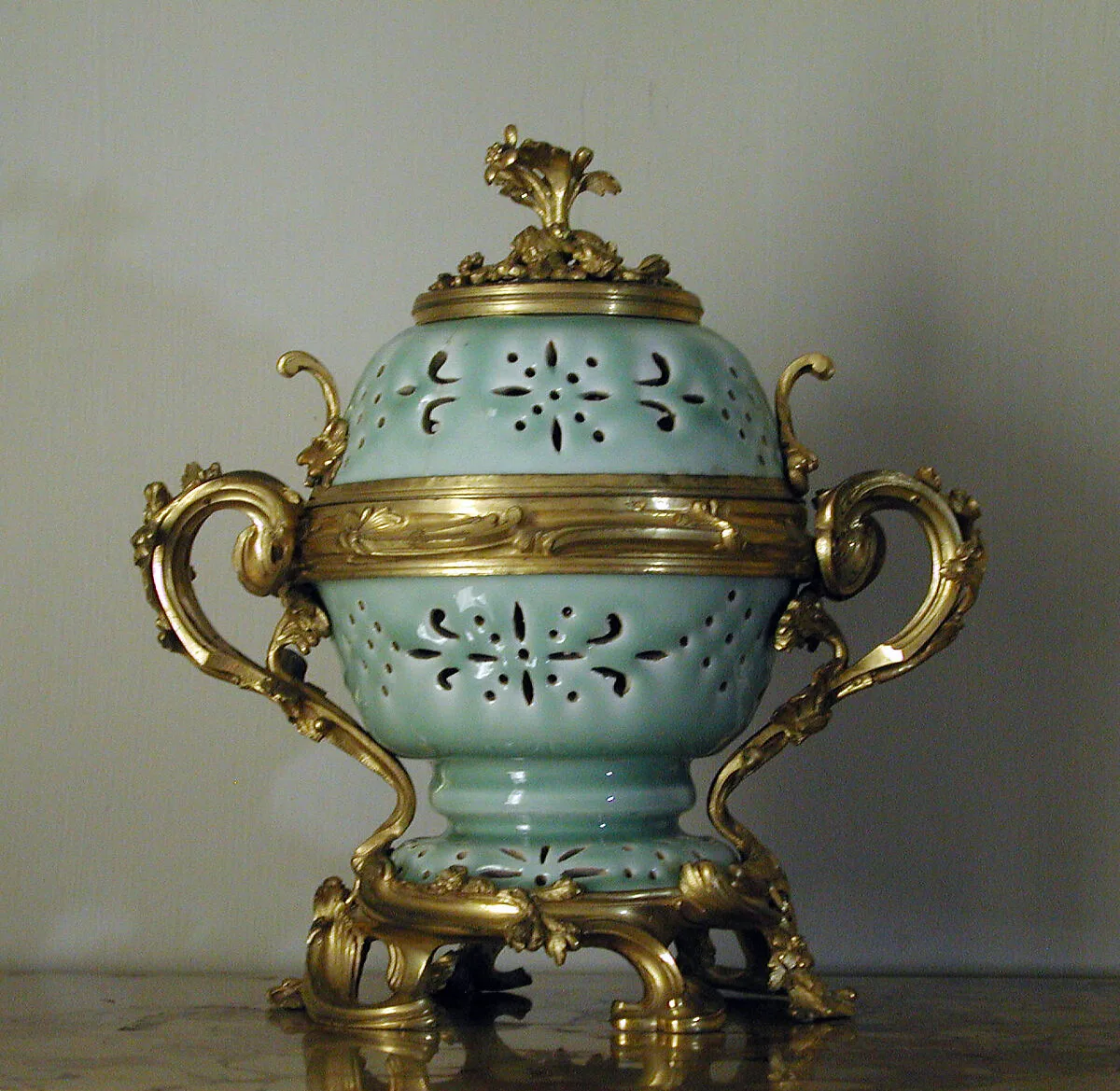 Potpourri vase — Unknown