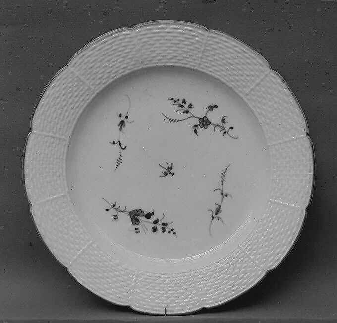 Plate — Chantilly