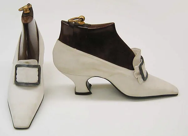 Pumps — Pierre Yantorny