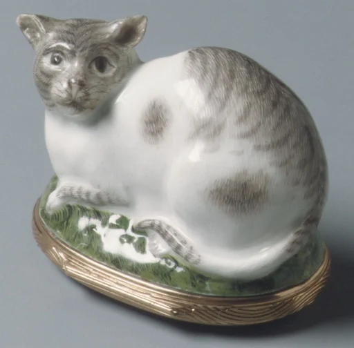 Snuffbox in the form of a cat