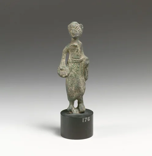 Statuette of a man with vessel
