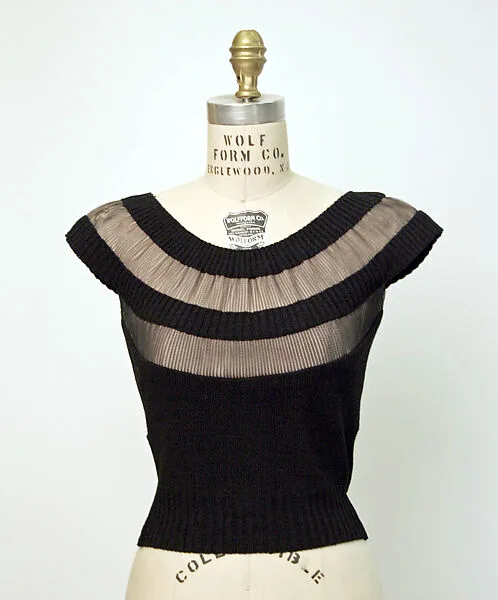 Sweater — Unknown
