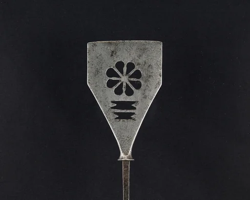 Arrowhead (<i>Yanone</i>)