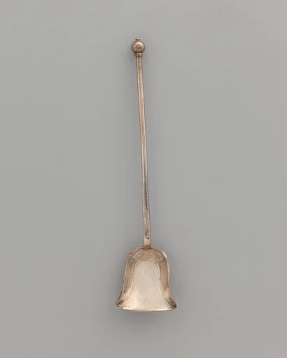 Miniature shovel
