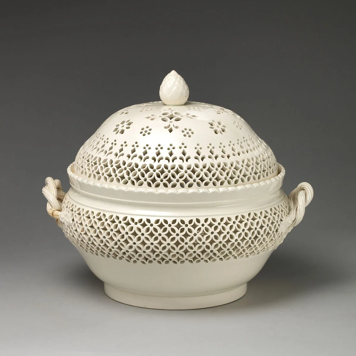 Chestnut basket with cover — Unknown