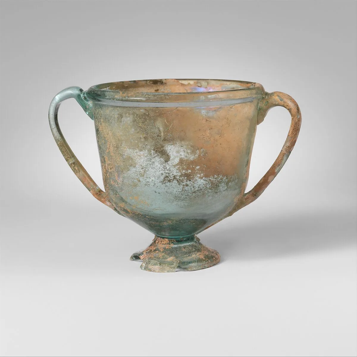 Glass cantharus (cup with two handles) — Unknown