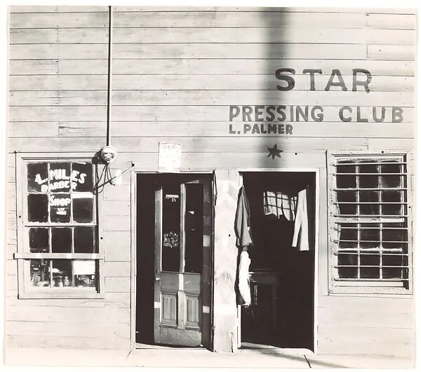 Star Pressing Club, Vicksburg, Mississippi — Walker Evans