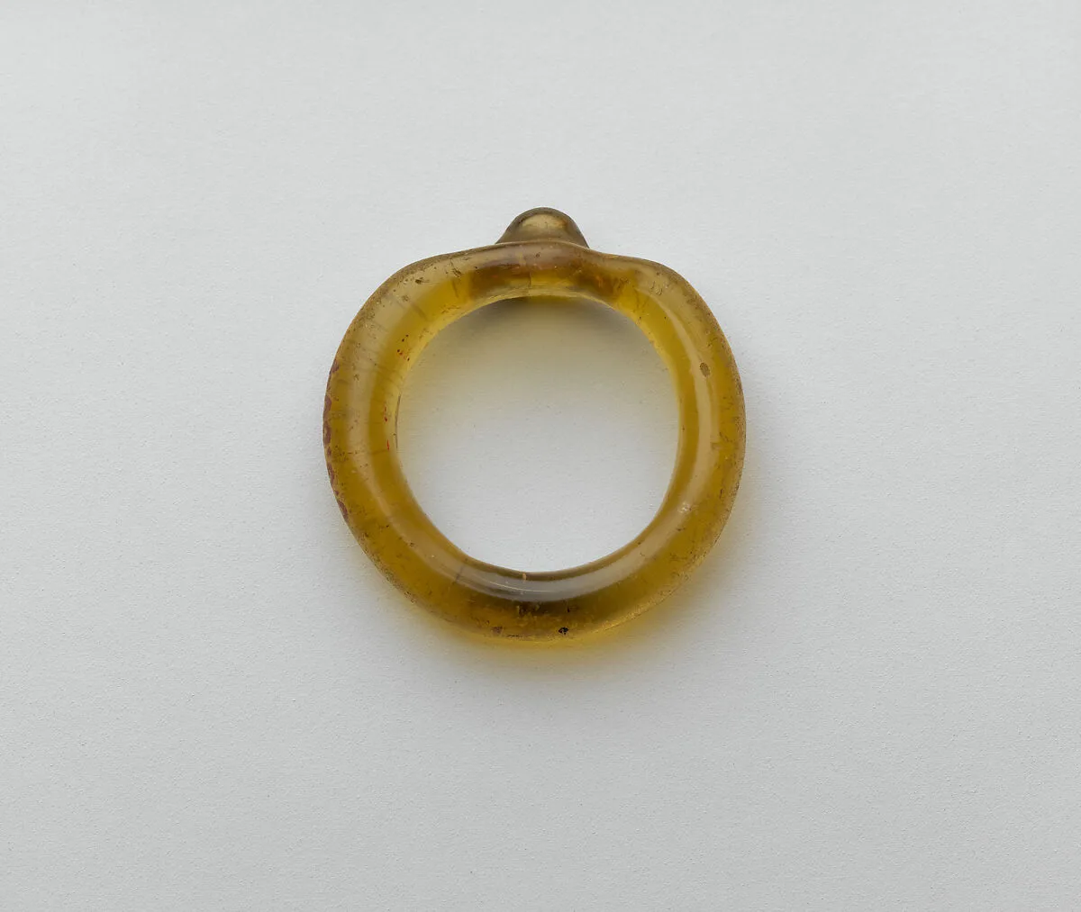 Glass ring — Unknown