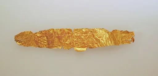 Frontlet of gold leaf