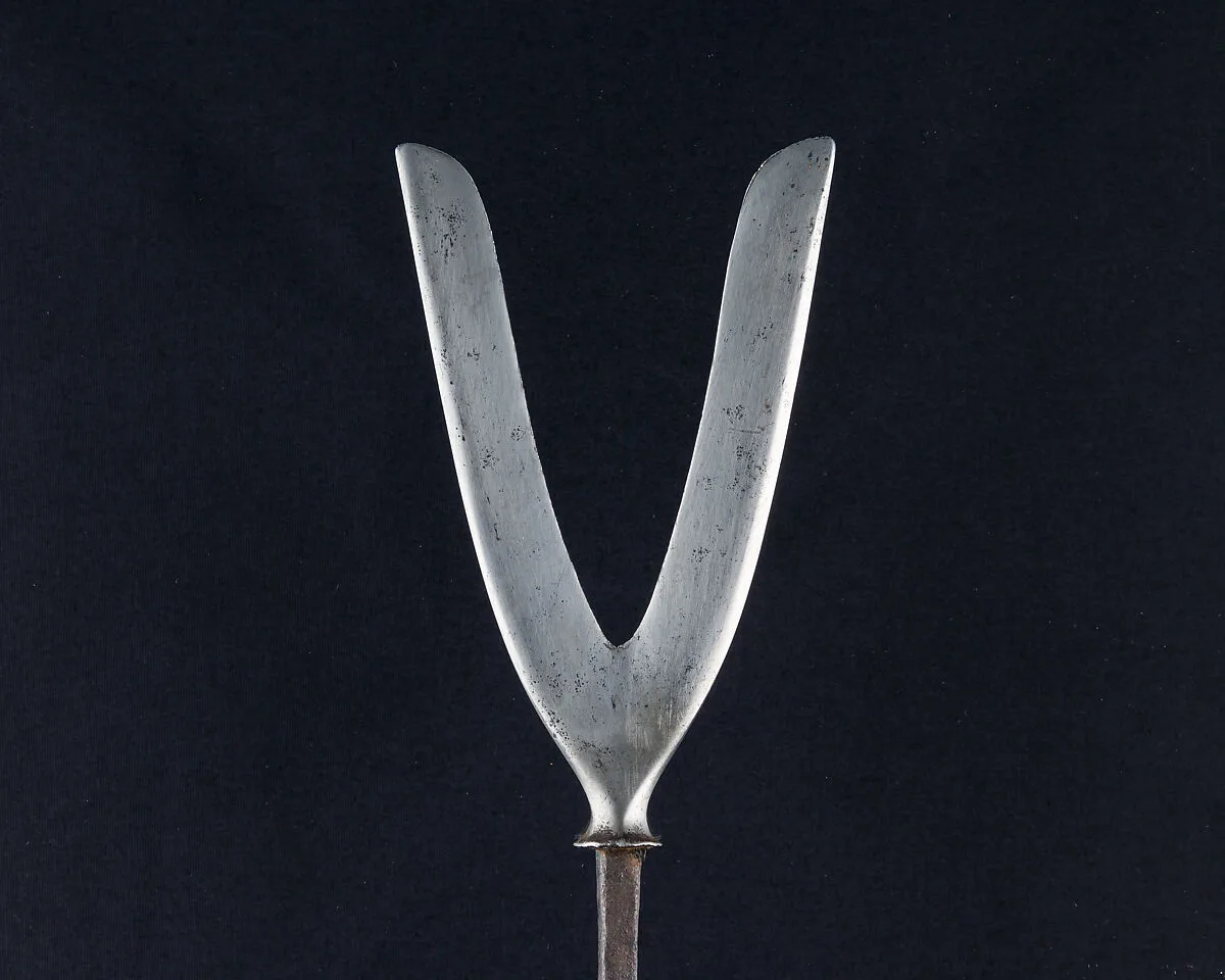 Arrowhead (<i>Yanone</i>) — Unknown