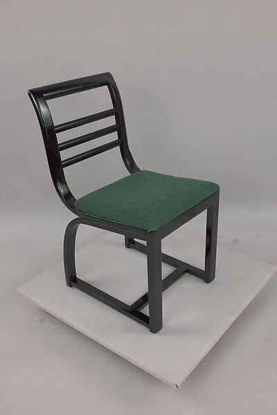 Chair — Gilbert Rohde