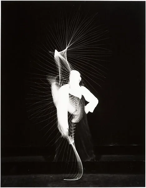 Fencer: Making the Foil Blade Fly — Harold Edgerton