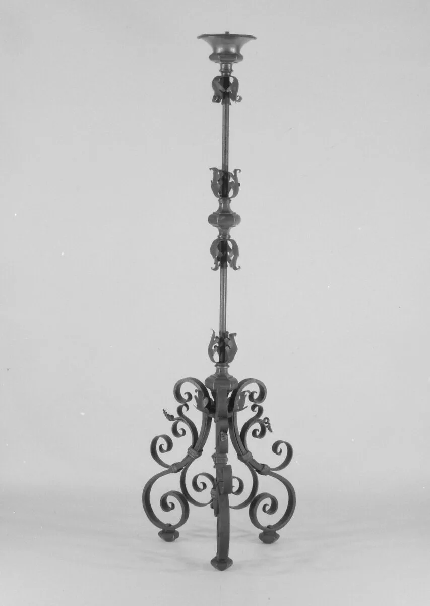 Pair of candlesticks — Unknown