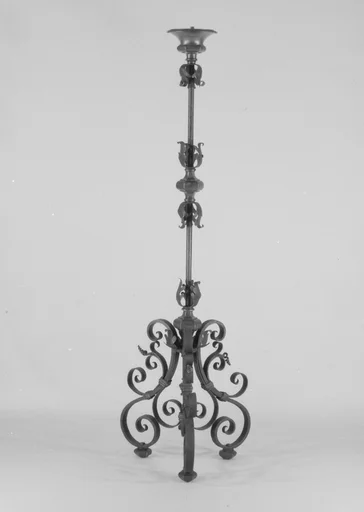 Pair of candlesticks