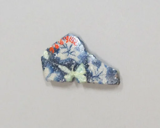 Roman mosaic glass vessel fragment