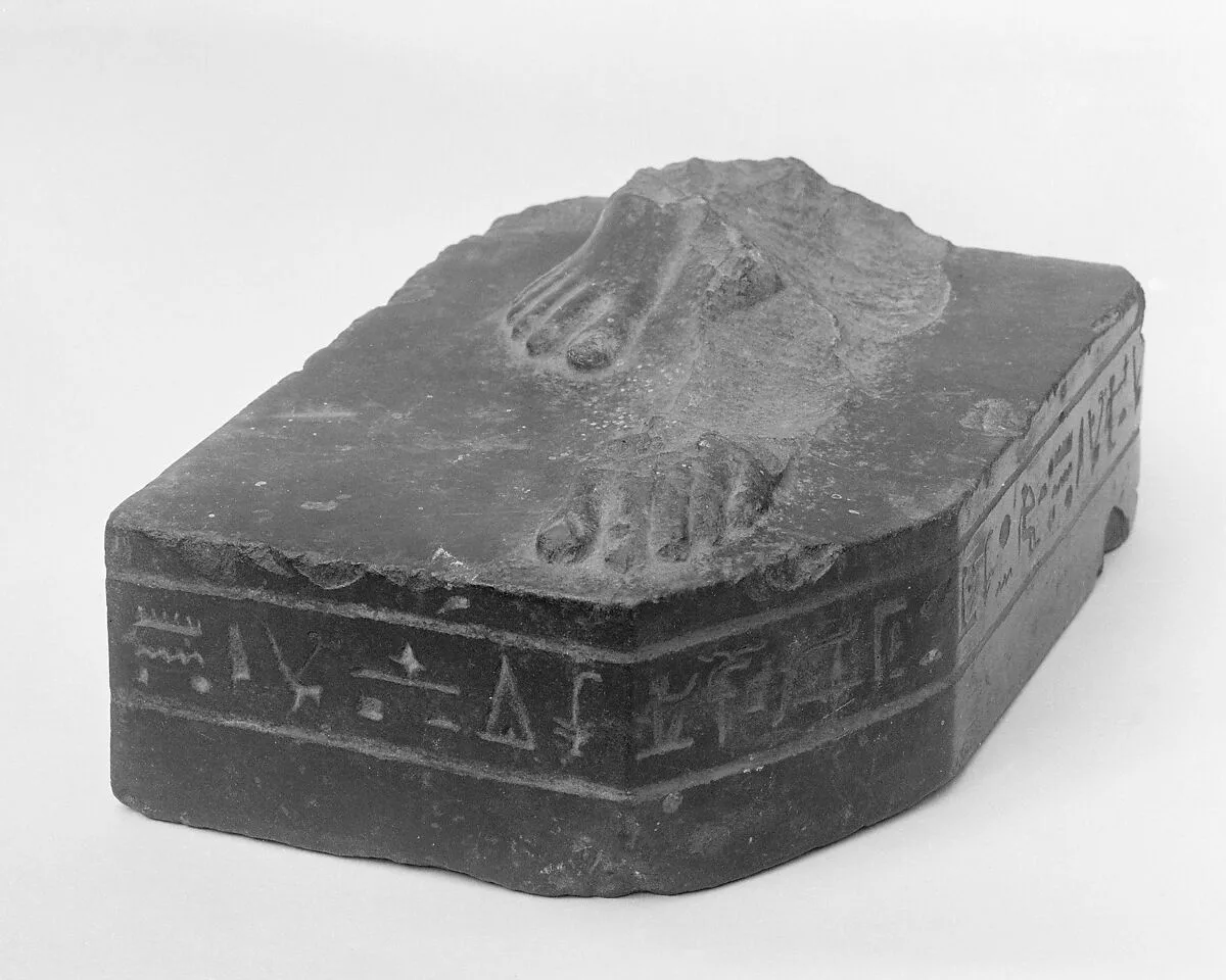 Feet from statue of Musician of Amun Tasheritkhonsu — Unknown