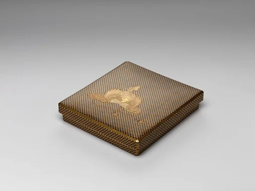 石畳地兜蒔絵色紙箱|Box for Square Calligraphy Paper (shikishi-bako) with a Bugaku Helmet on Checkered Ground