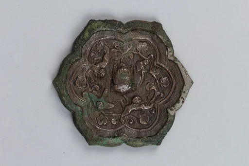 唐 菱花銅鏡（仿製嵌銀鏡背）|Mirror