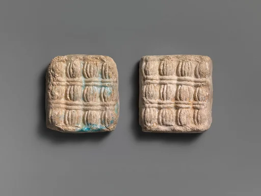 Glass bead
