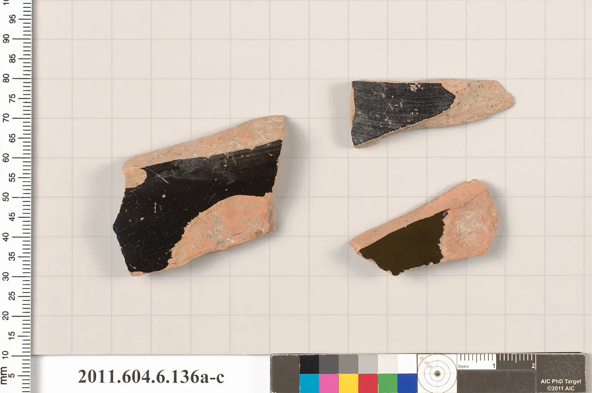 Terracotta fragments of open shapes — Unknown