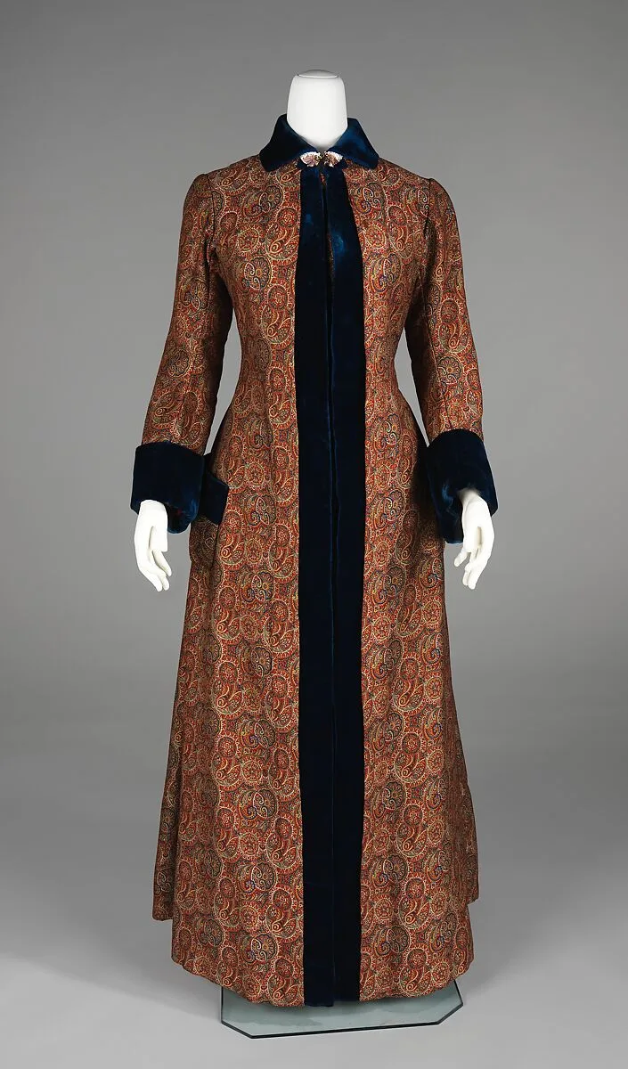 Dressing gown — Unknown