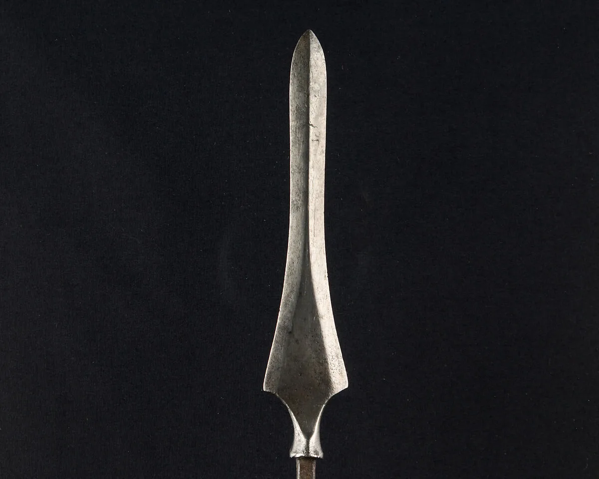 Arrowhead (<i>Yanone</i>) — Unknown