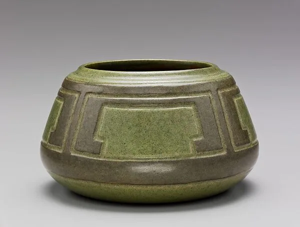Bowl — Arthur Irwin Hennessey|Marblehead Pottery|Sarah Tutt