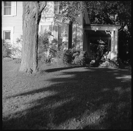 [36 Interior and Exterior Views of the Maynard House]