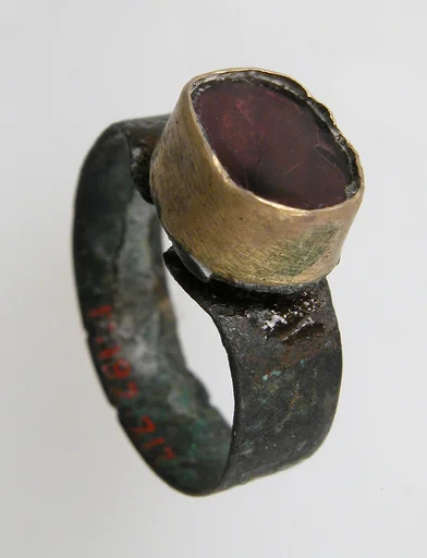 Finger Ring