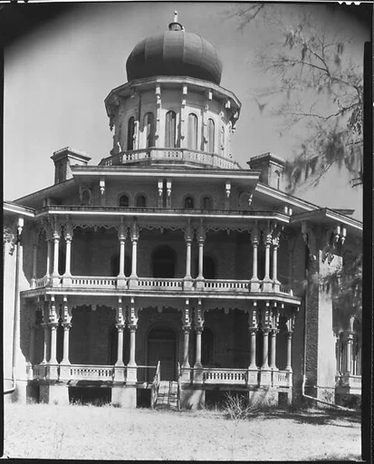 [Central Façade of Longwood Plantation House, Near Natchez, Mississippi]