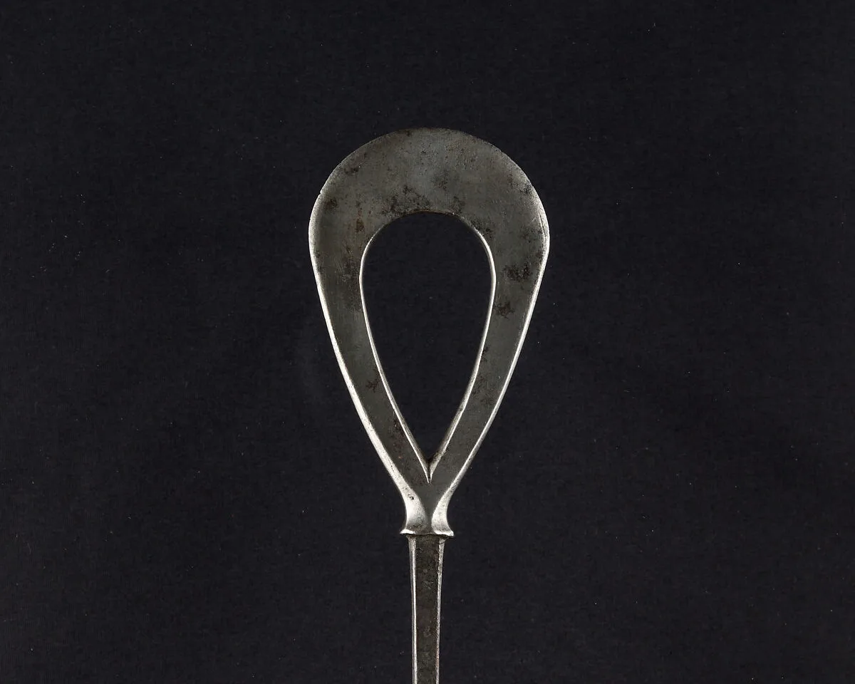 Arrowhead (<i>Yanone</i>) — Unknown