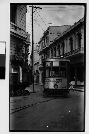 [Streetcar Rounding Corner, Vedado District, Havana]