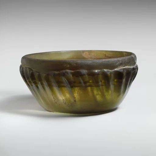 Glass ribbed bowl