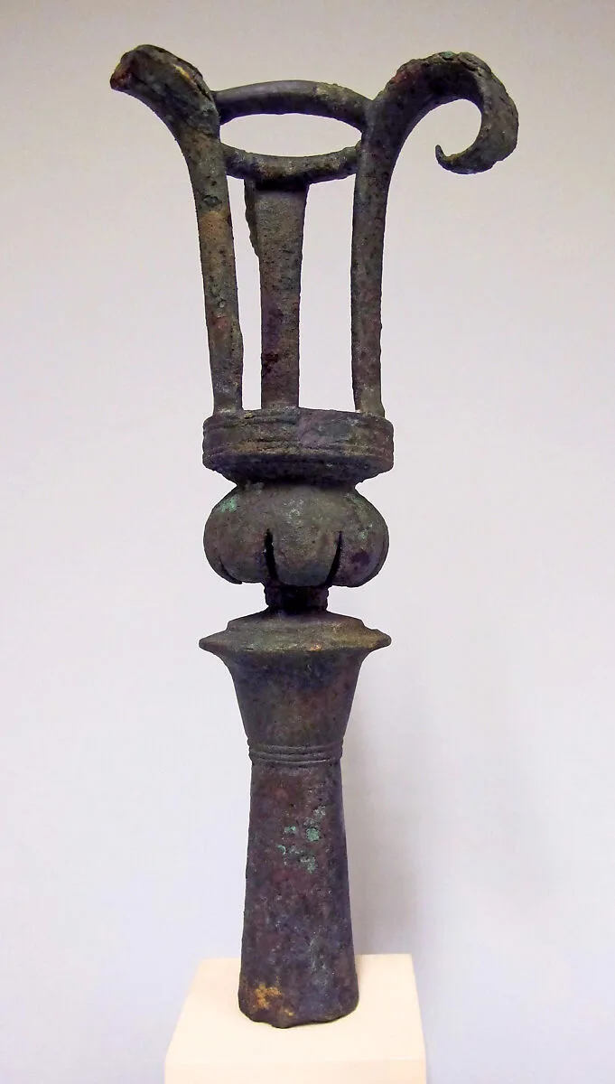 Bronze lampstand — Unknown