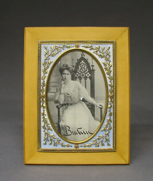 Picture frame with signed photograph — House of Carl Fabergé|Viktor Aarne